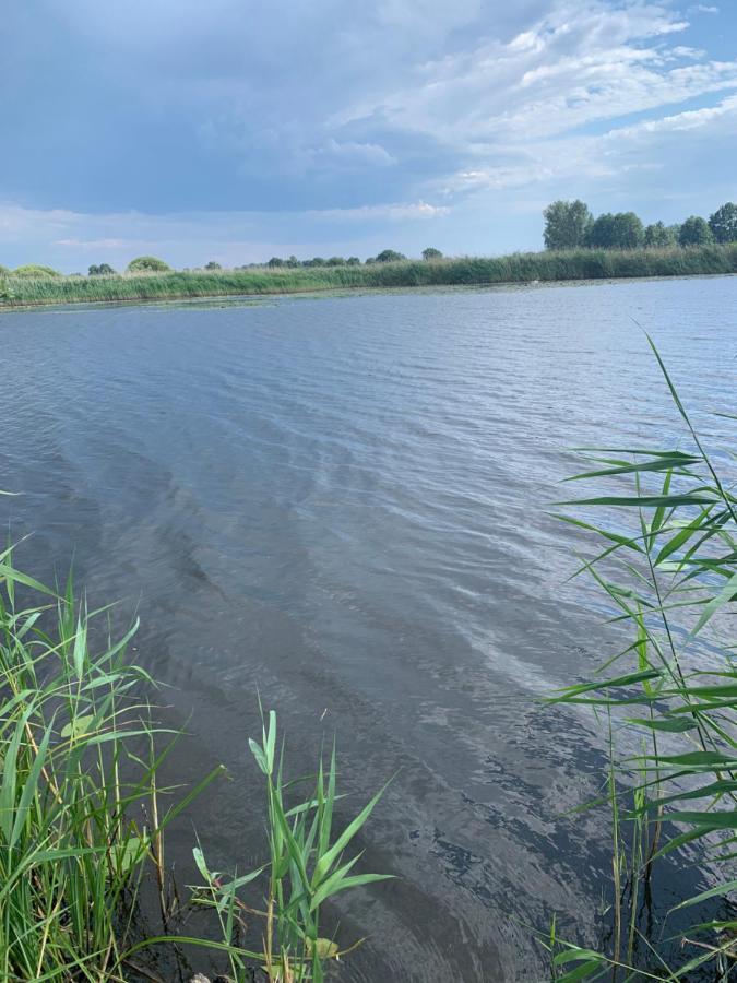 Das Haus Am Teich Besitz Bagian luar foto