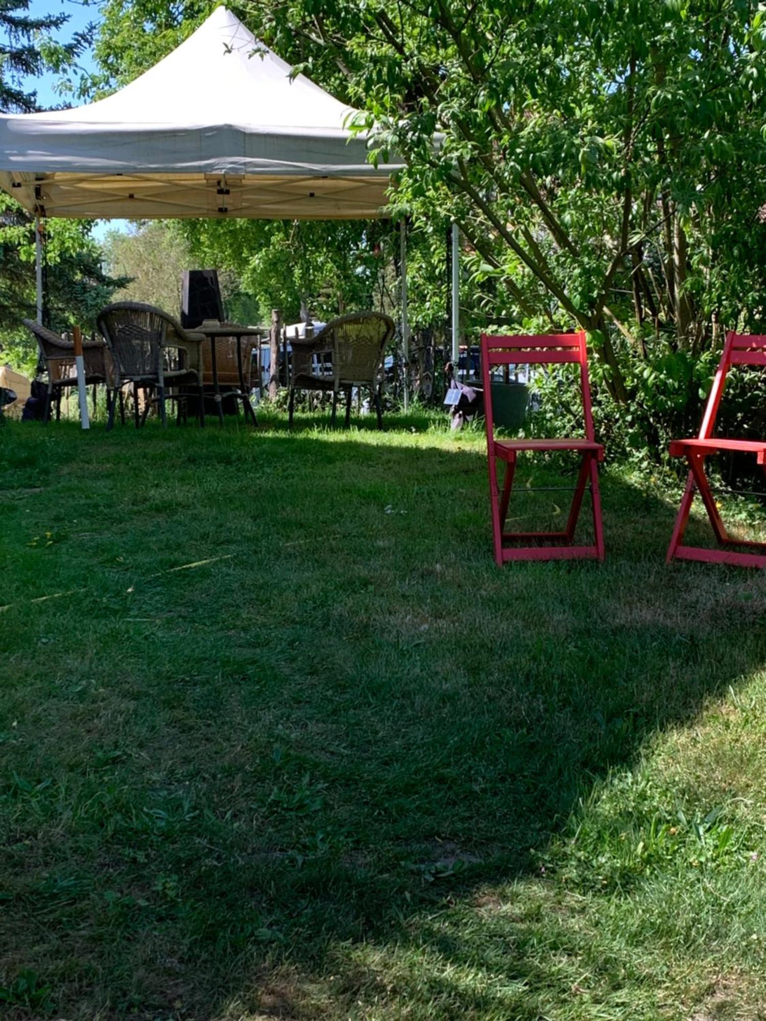 Das Haus Am Teich Besitz Bagian luar foto